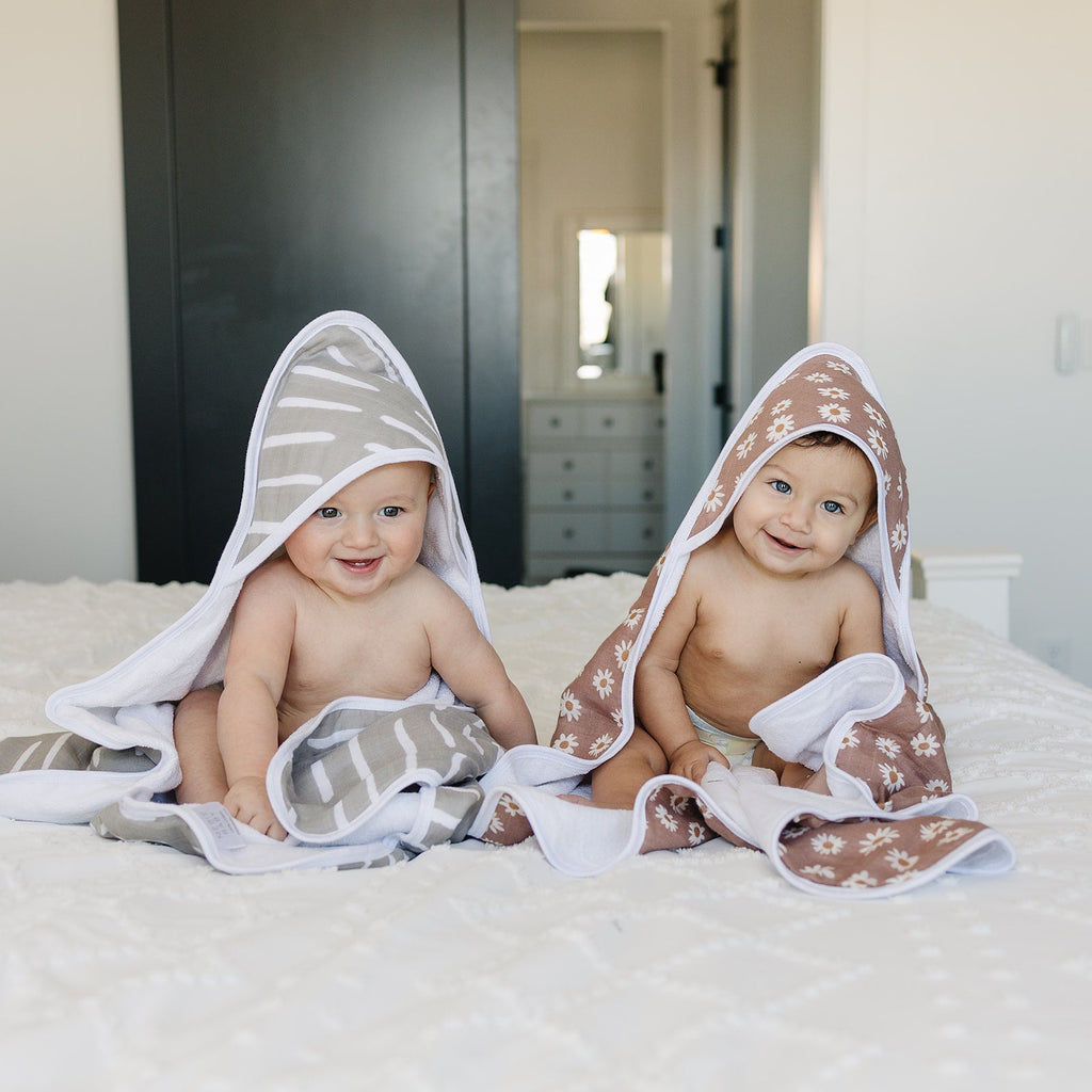 Muslin hooded towel- daisy dream*