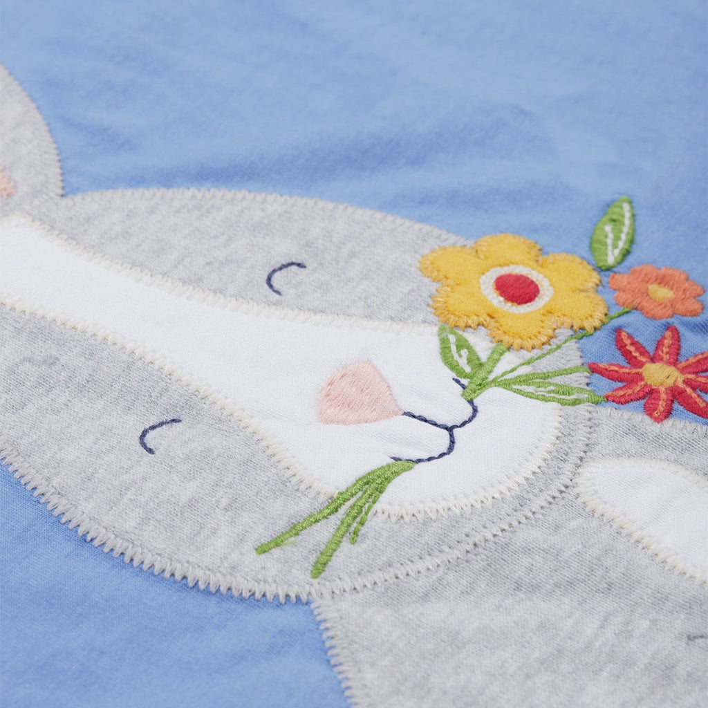 Short-sleeved t-shirt- bunny appliqué